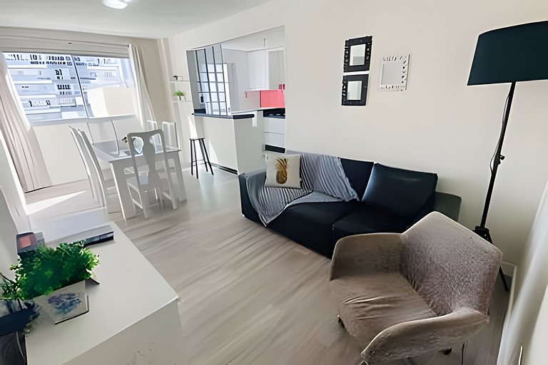 Quadra mar, andar alto, c/ garagem