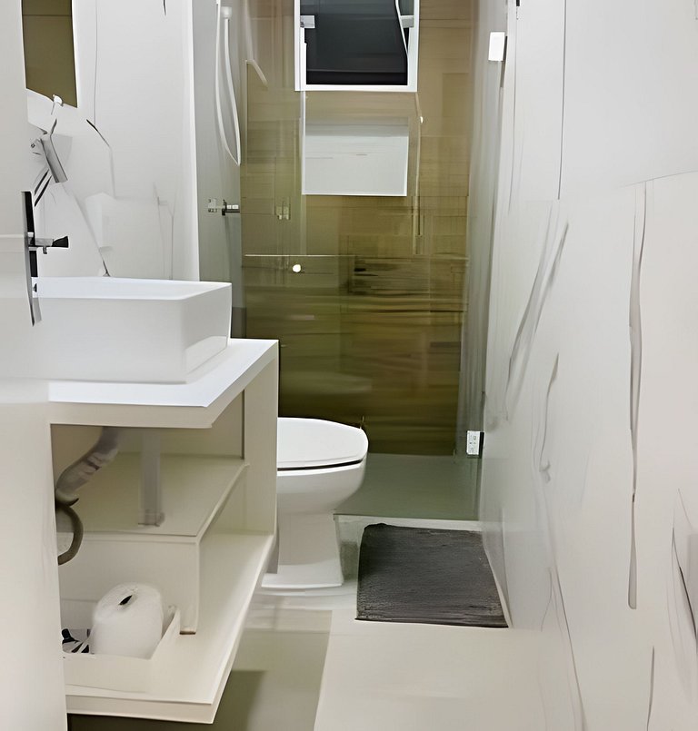 Quadra mar, andar alto, c/ garagem