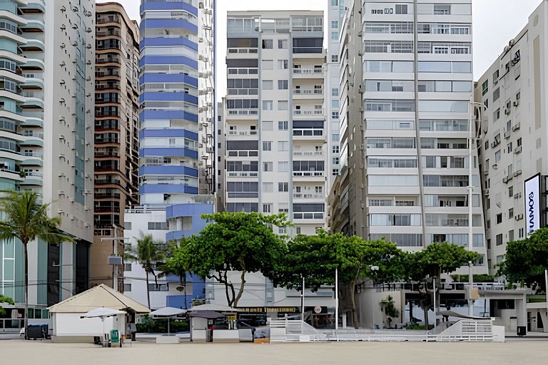 Luxo com Vista mar lateral em todos os cômodos