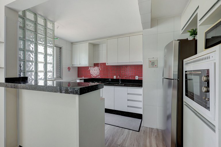 Quadra mar, andar alto, c/ garagem