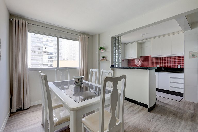 Quadra mar, andar alto, c/ garagem