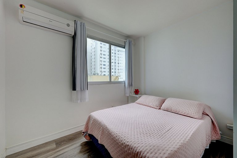 Quadra mar, andar alto, c/ garagem