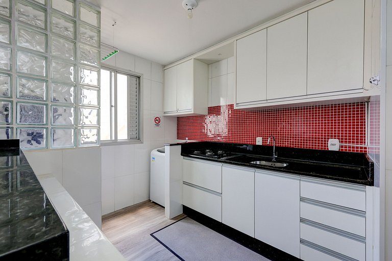 Quadra mar, andar alto, c/ garagem