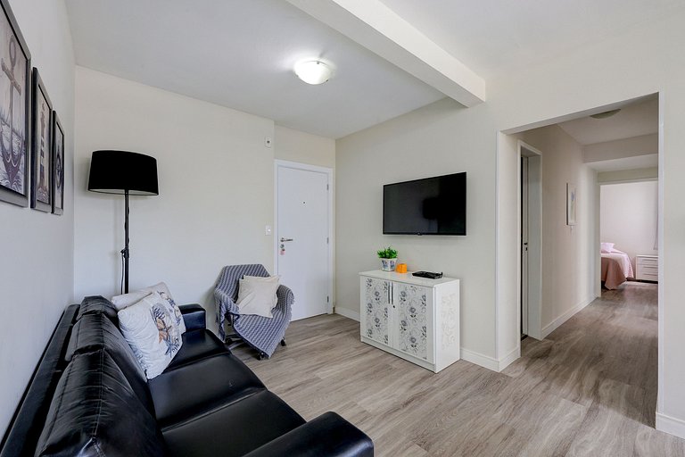 Quadra mar, andar alto, c/ garagem