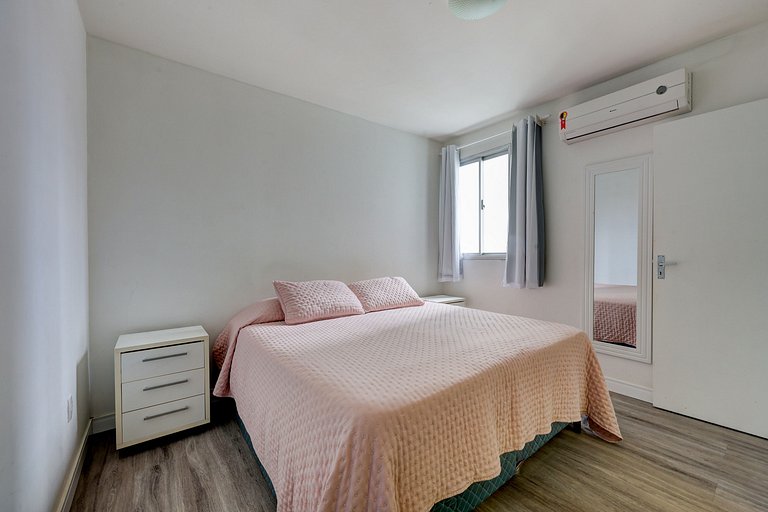 Quadra mar, andar alto, c/ garagem