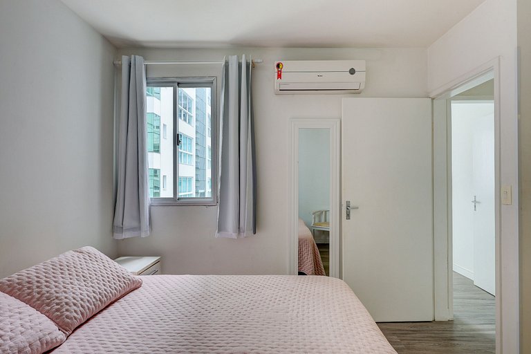 Quadra mar, andar alto, c/ garagem