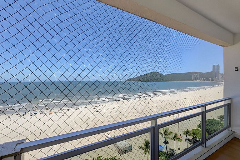 Frente mar, andar alto! Melhor localização de BC!