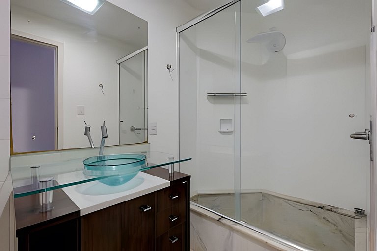 Frente mar, andar alto! Melhor localização de BC!