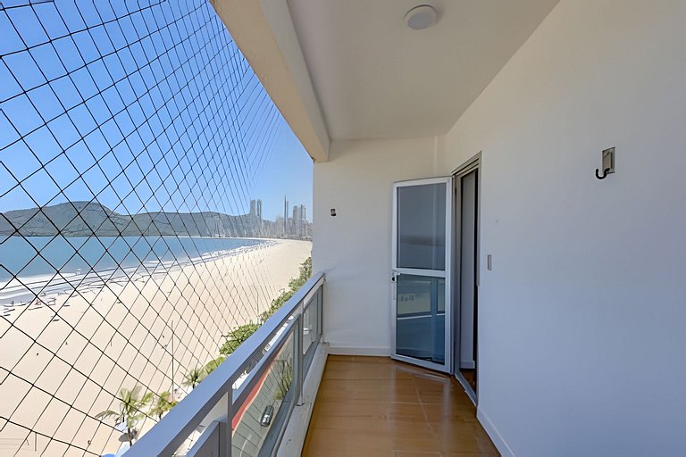 Frente mar, andar alto! Melhor localização de BC!