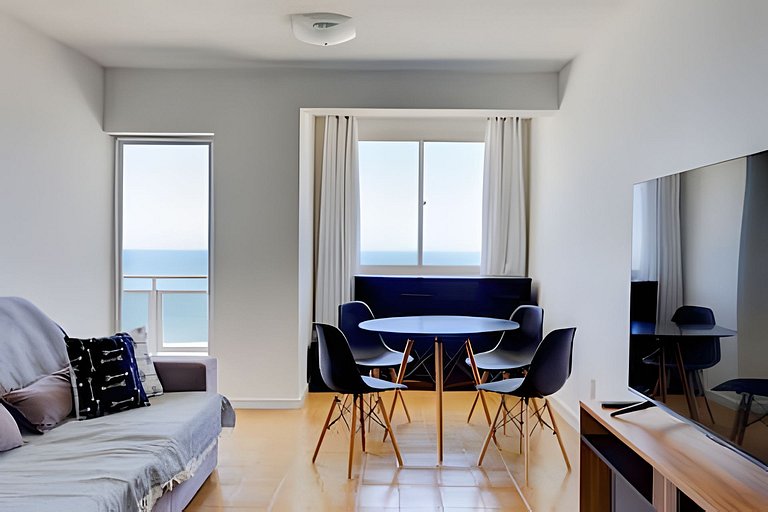 Frente mar, andar alto! Melhor localização de BC!