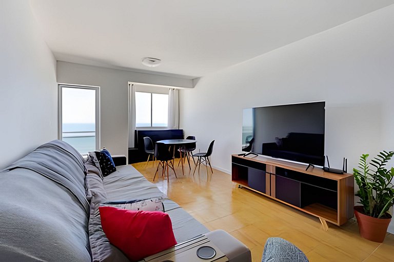 Frente mar, andar alto! Melhor localização de BC!