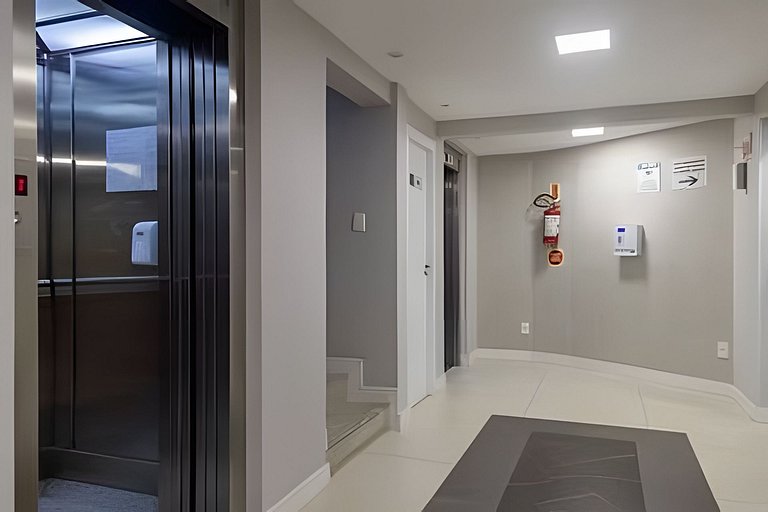 Apartamento quadra Mar com garagem