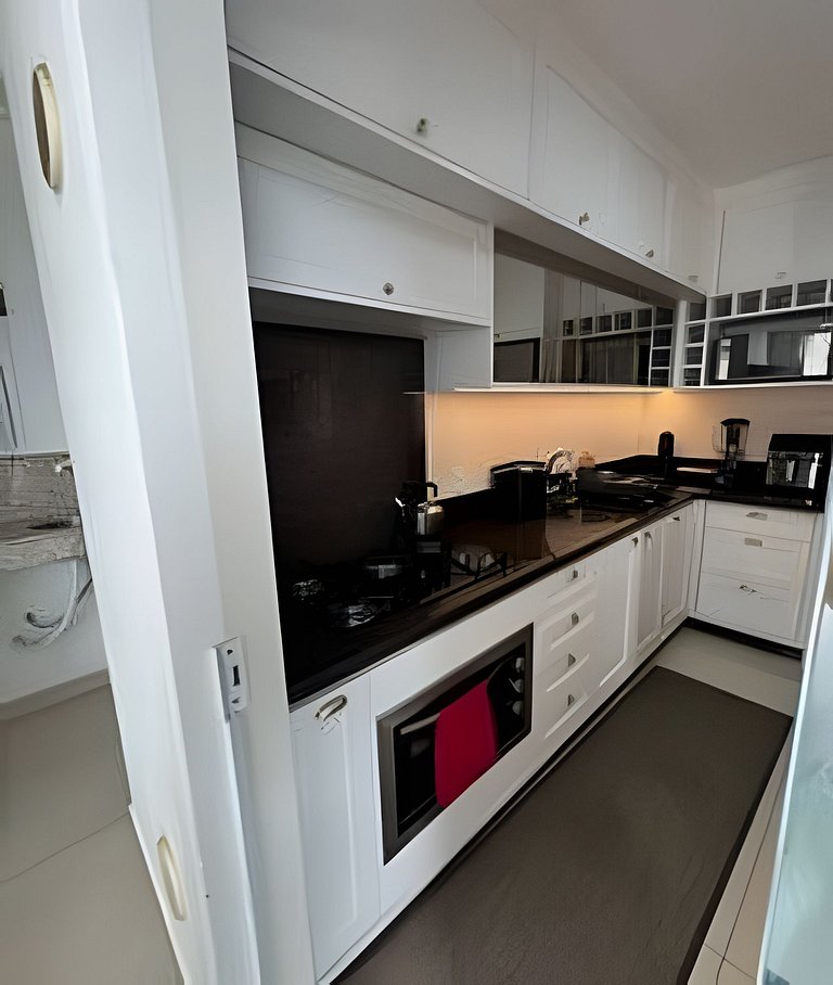 Apartamento 3 suítes Vista do Mar Com 2 Garagem