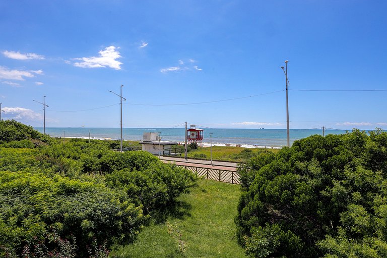 Bali Pé na Areia Vista Mar Beto Carrero e Férias